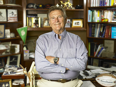  Dr. Richard Steadman Inducted into AOSSM Hall of Fame